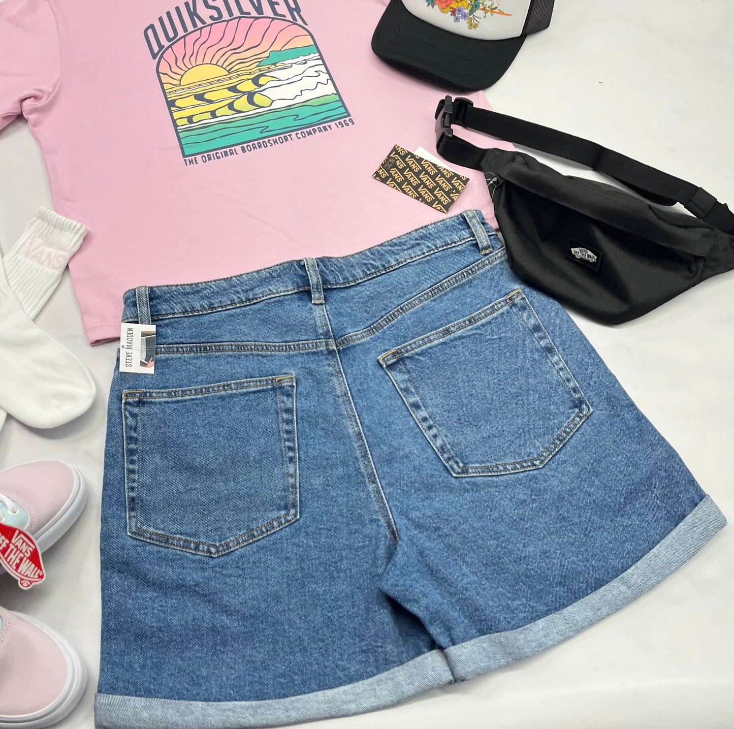 💕 Short : jeans Steve Madden M/ femme neuve ! Taille haute . Superbe .
