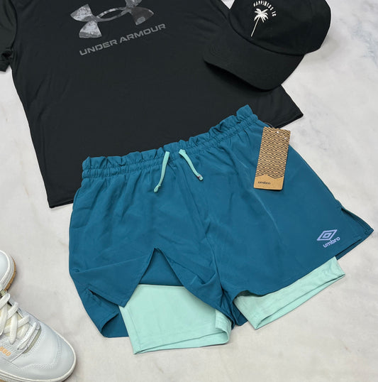 🩵 Short Umbro : en tissu de sport avec sous cuissard stretch intégré ! + 12 ans fille . Qualité ++