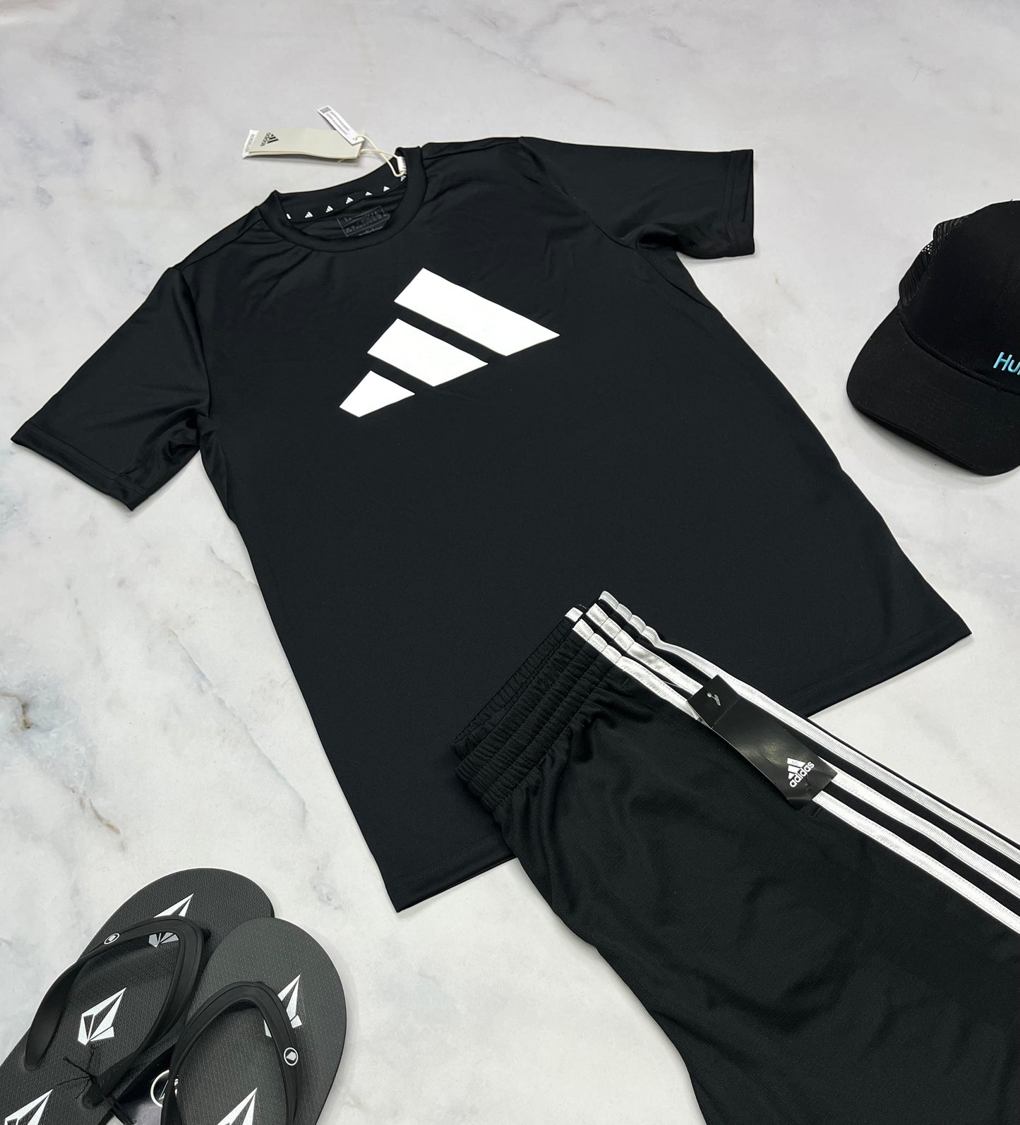 🤩 Manche courte : Adidas 13-14 ans garçon neuf ! En tissu de sport .