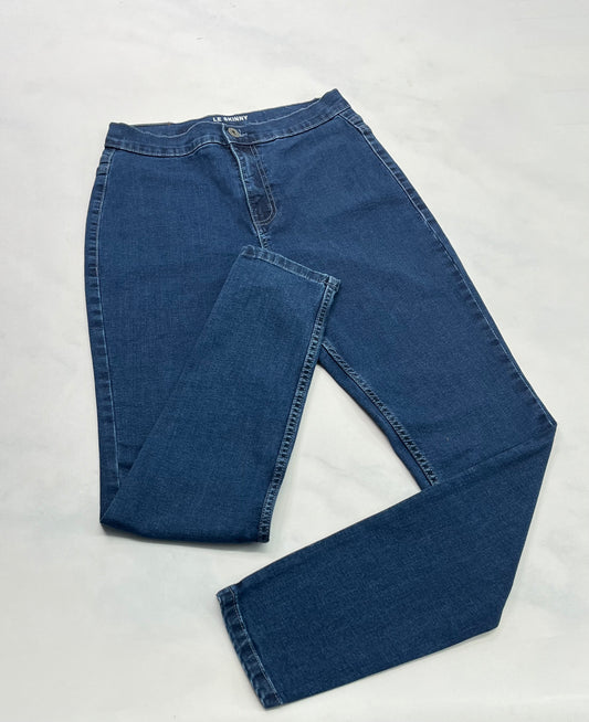 ..Blum: Skinny jeans mou taille haute fait small 4-5 ans femme . Comme neuve .