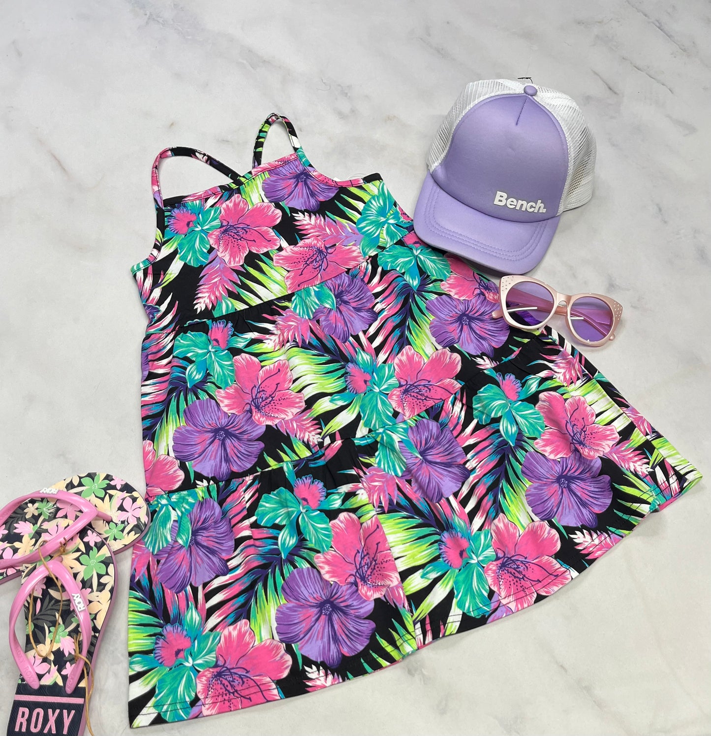 💜 Robe : fait 6X fille neuve .