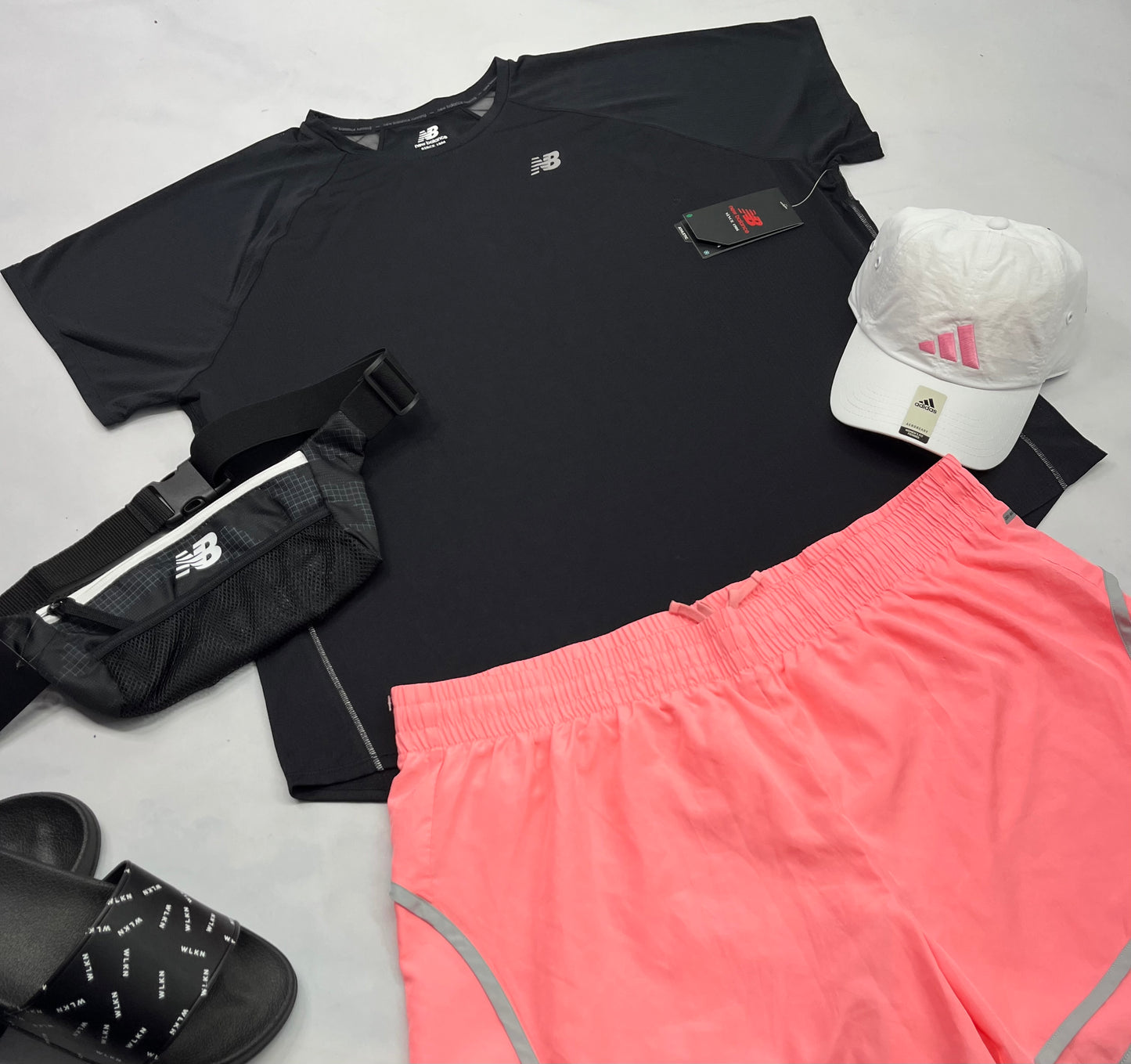 🌴Manche courte : New Balance en tissu léger qui respire. Voir 2 et 3. 2XL femme neuf !
