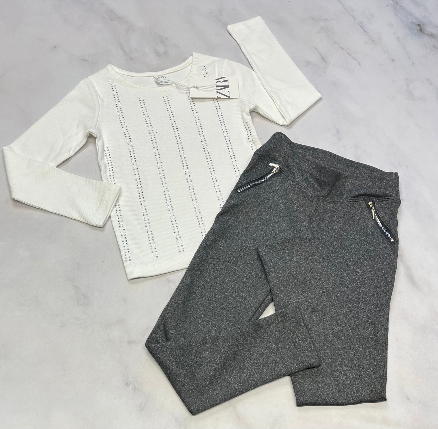 Duo neuf ! ZARA manche longue rib/ texturé avec brillant argenté fait 6 ans neuf ! + skinny Jegging gris :doux , mou stretch 6 ans neuf!