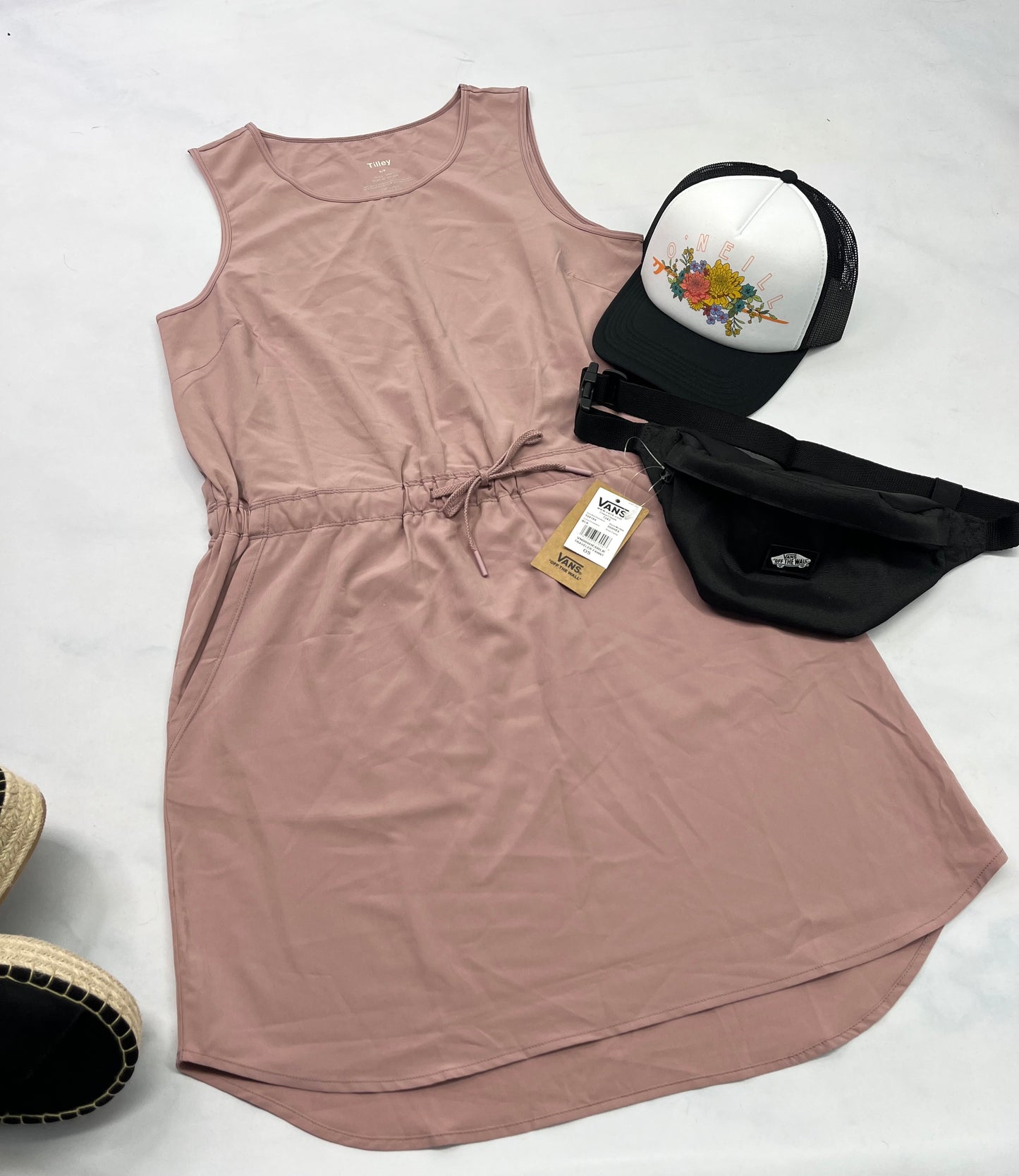 🌴 Robe : rose S/ femme coupe confo neuve . En tissu léger qui ne décolore pas . Stretch avec des poches .