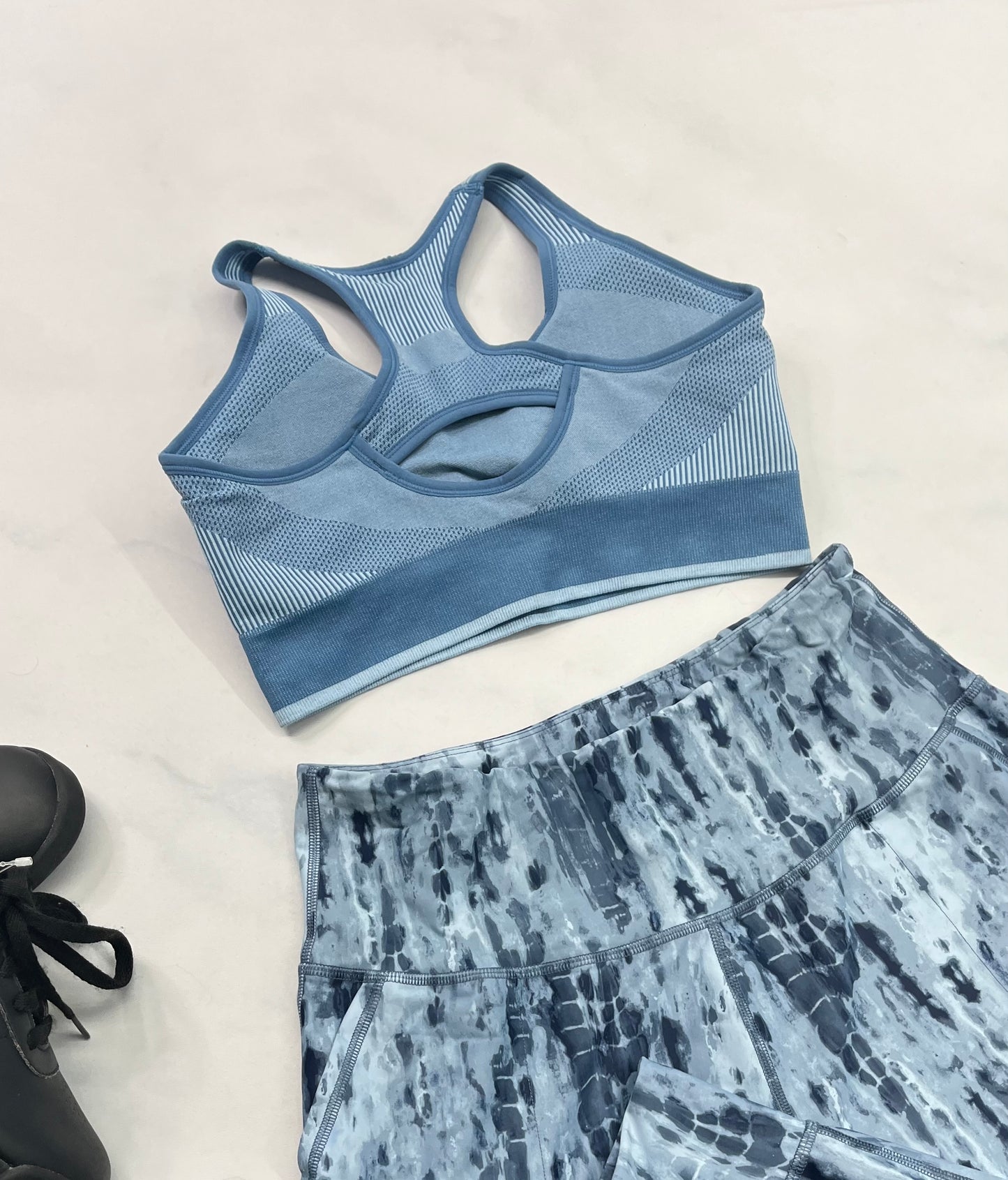 💙Top Puma : Fait Small femme neuf ! Pad intégré amovible .