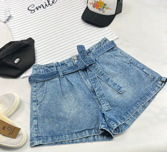 💙 solde Short : MOM jeans ceinture amovible taille haute fait M/ femme super état juste 1 tache flou .