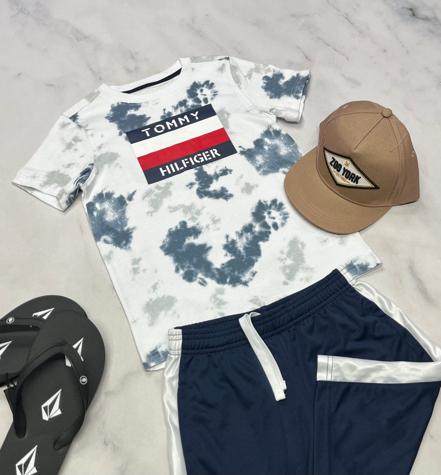 🌴 T-Shirt : Tommy 7 ans garçon neuf ! Look tie dye tendance