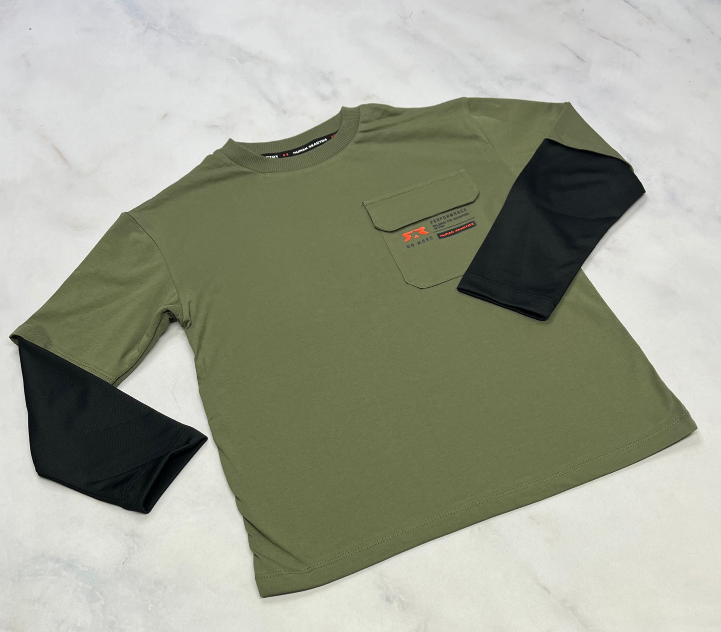 Solde !! Reactor : Manche longue neuf ( les avant bras noir sont en tissu de sport ) 8 ans neuf !