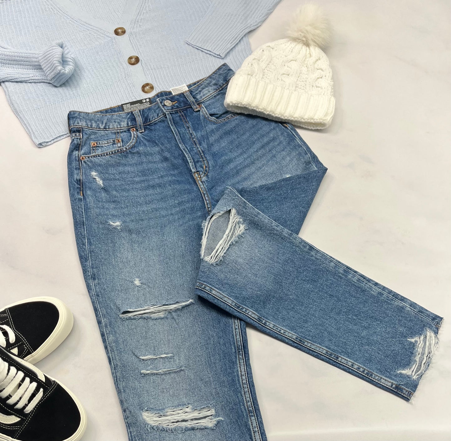 ❄️ Jeans : Taille haute H&M Small + 4 ans femme neuve .