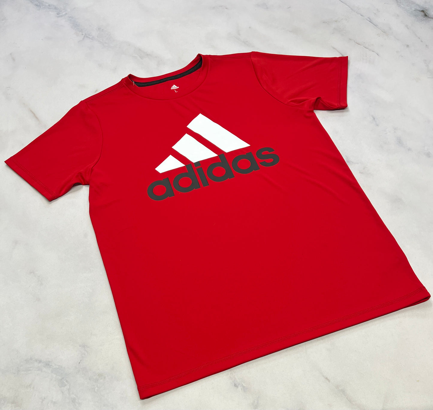 Adidas : Manche courte tissu sport stretch neuf ! 14-16 ans coupe relax .