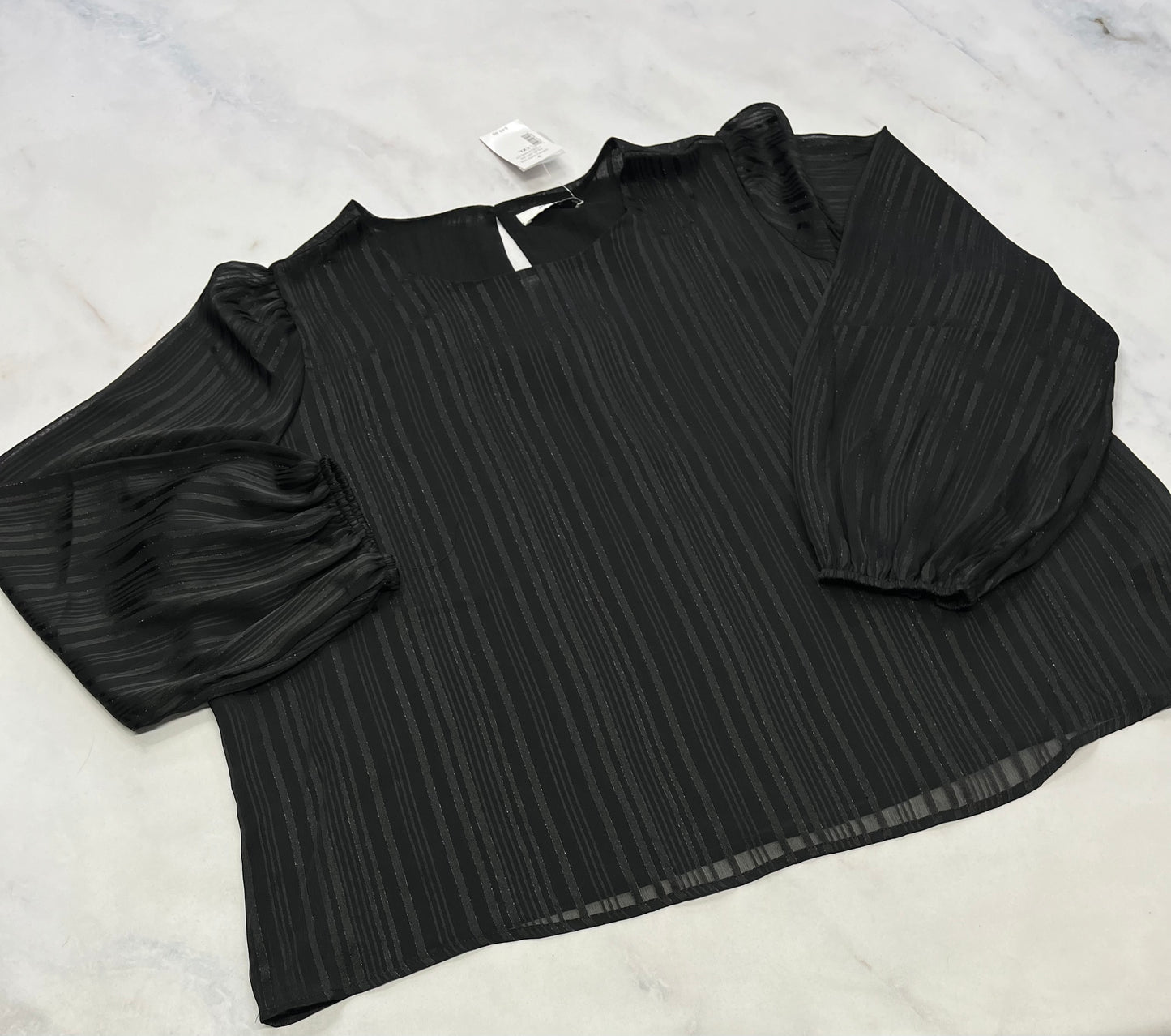 Haut léger : doublure intégré ( manche ballon souple ) rayé noir et fil argenté brillant dans le tissu . Mi hanche neuf ! XXL ( + Xl-Xxl) neuve.