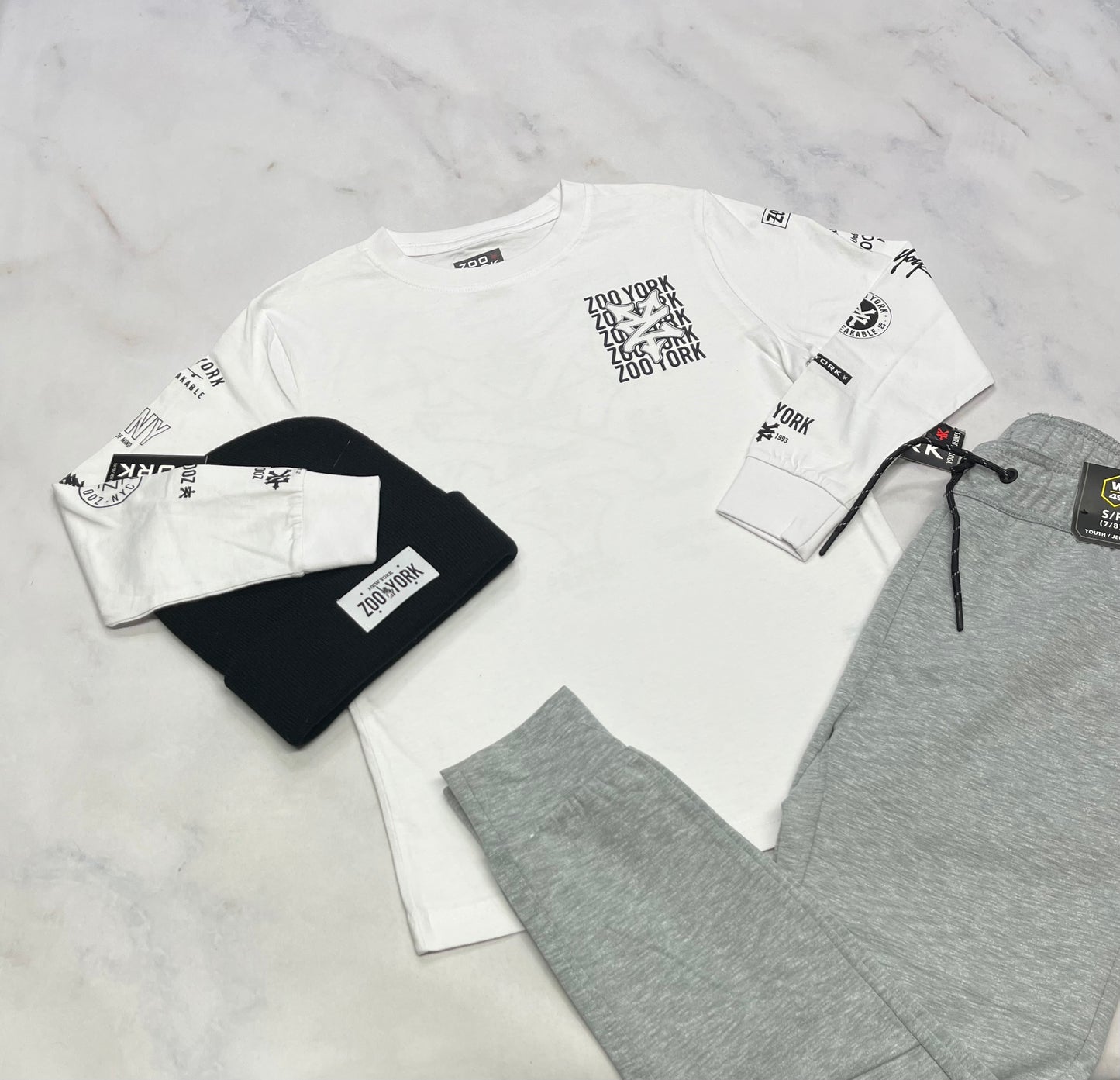 💚Zoo York : manche longue 7-8 ans neuf ! Beau logo au dos .