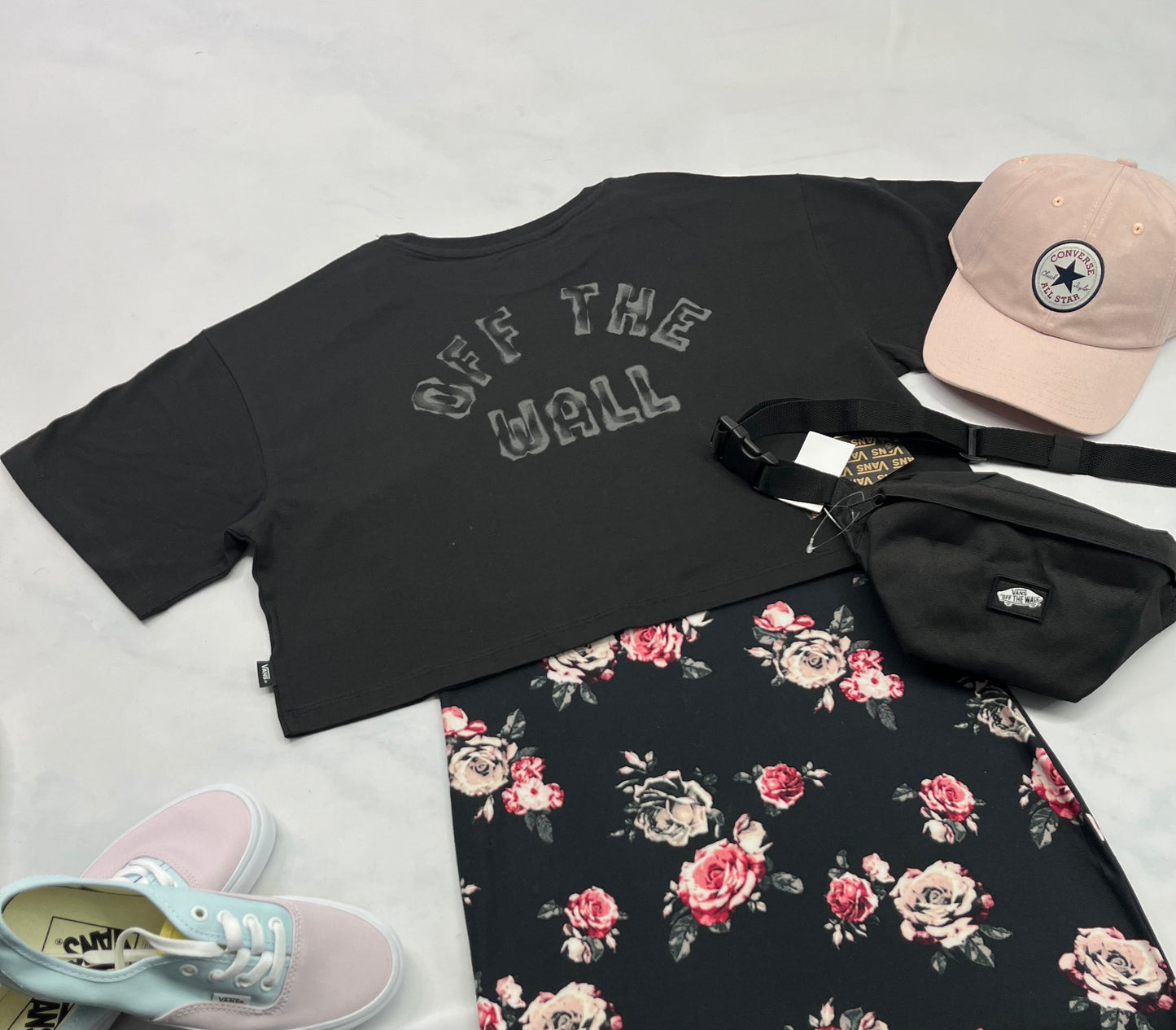 🌸 Manche courte : VANS look écourté neuf ! M/ femme relax fit neuf !