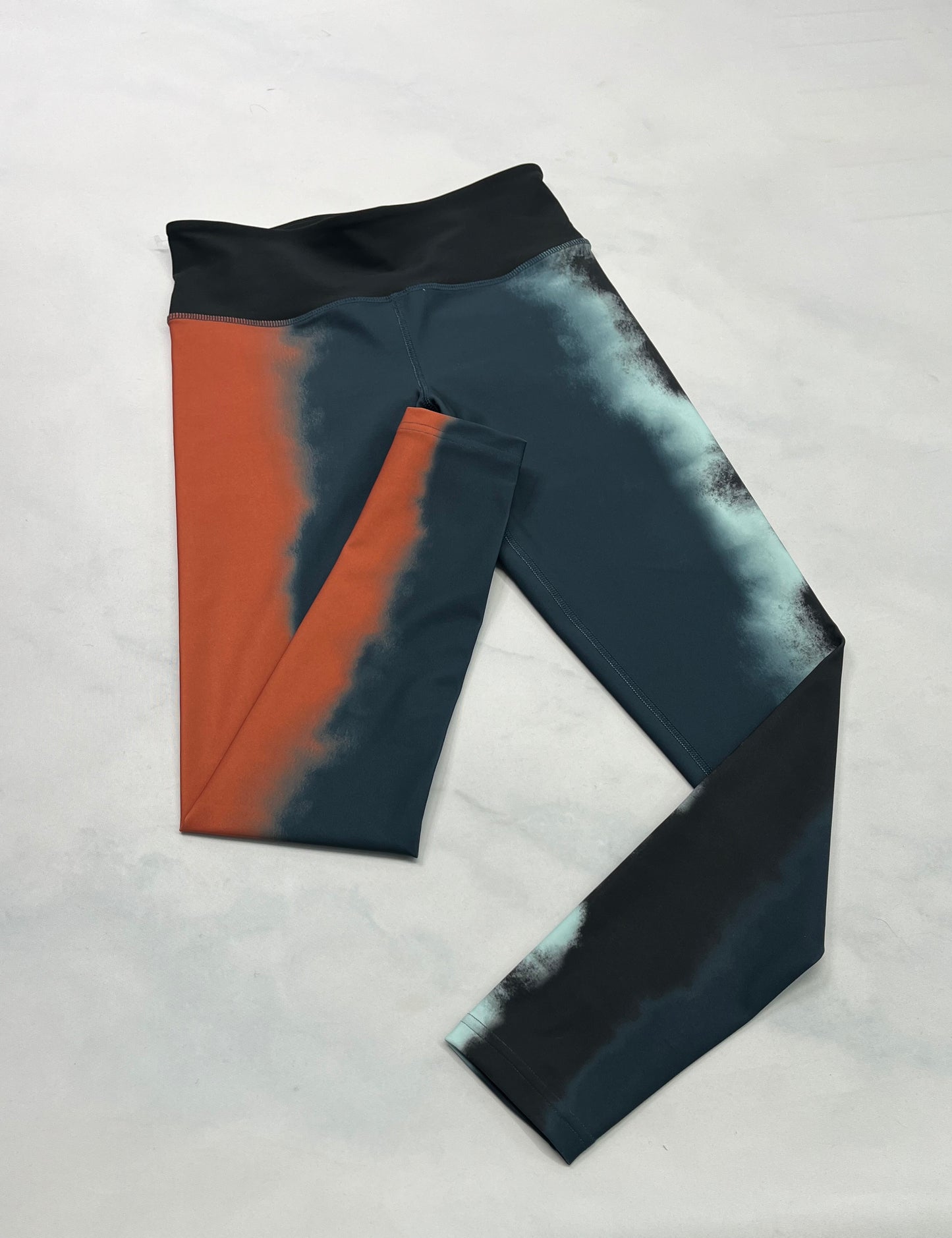 Hurley : Skinny sport état neuf! S/ fit ( fait 2-3 ans femme) .
