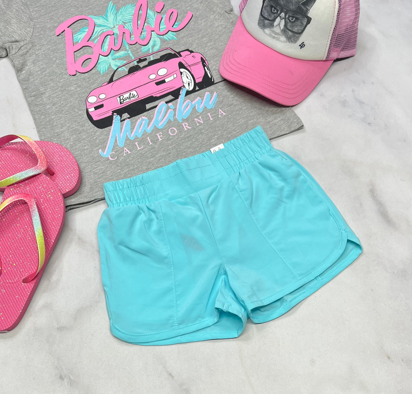 🩵 Short : tissu de sport avec culotte intégrée 5-6 ans fille neuve .
