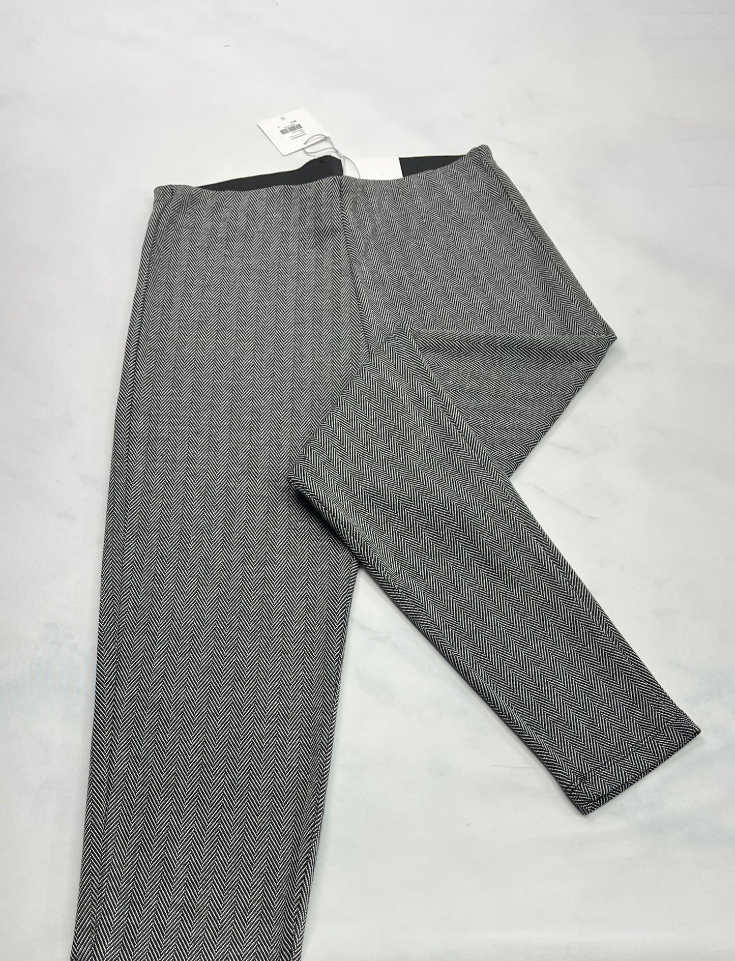 Skinny : Jeg. Motif chevrons ( mou doux) neuf ! 7( + 6 ans femme ) . Taille élastique .