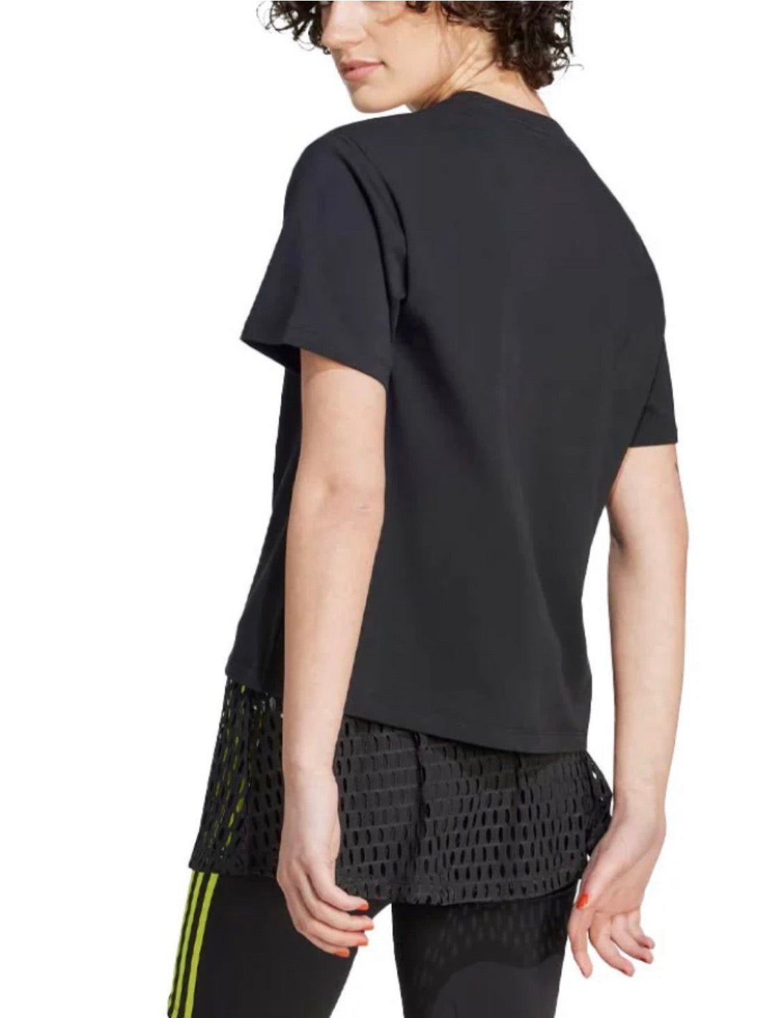 🌿 Manche courte : Adidas noir coupe boxy mi hanche tendance . Tissu qualité ++ . L/femme neuf !