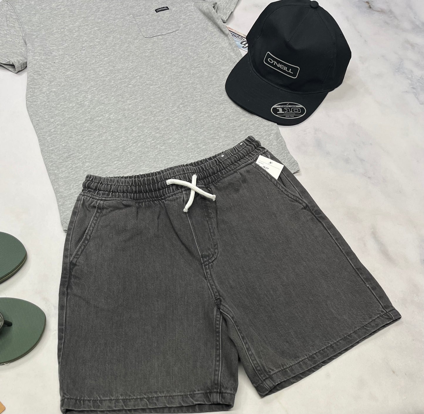 🌿 Bermuda jeans : charcoal taille élastique + 12 ans garçon neuve .