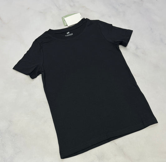 Manche courte noir : basic fait 7-8 ans neuf!