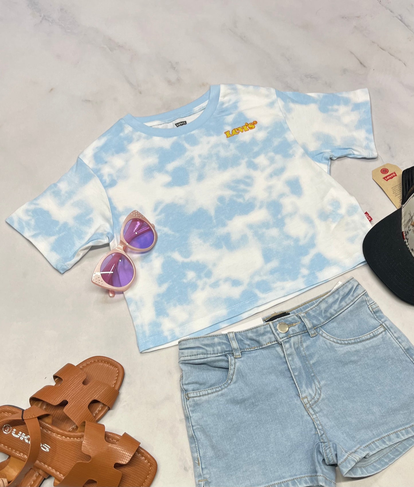 🩵 Manche courte : Levis + 6 ans fille neuf ! Logo brodé .