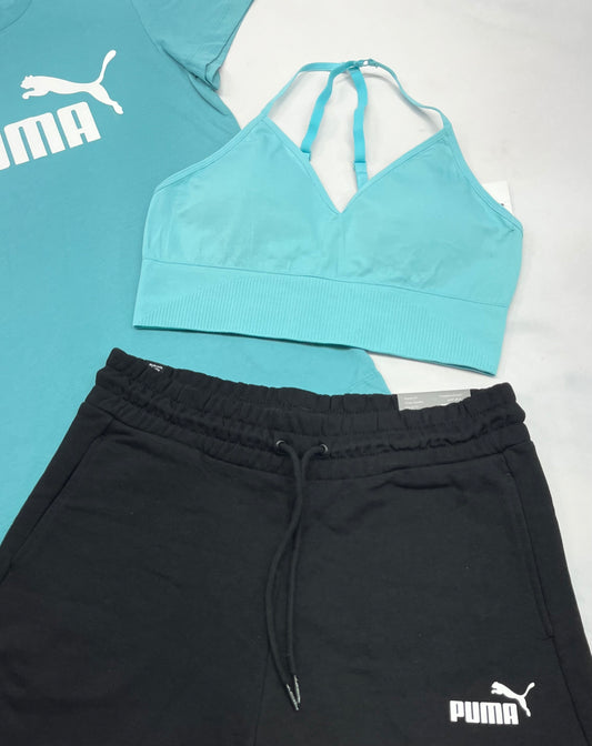 🩵 Top sport : Forever 21 en tissu de sport stretch . Pas amovible avec bretelles ajustable . Fait : Small et Fait médium femme. Neuf!