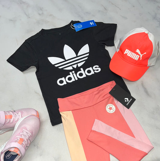 🤩 Manche courte : noir Adidas 5-6 ans fille neuf !