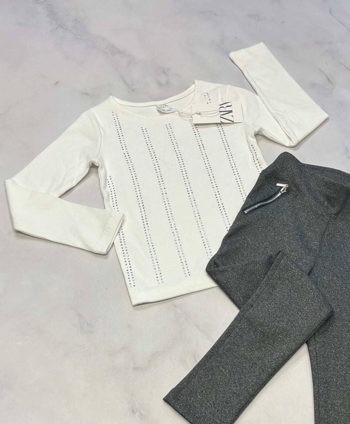 Duo neuf ! ZARA manche longue rib/ texturé avec brillant argenté fait 6 ans neuf ! + skinny Jegging gris :doux , mou stretch 6 ans neuf!