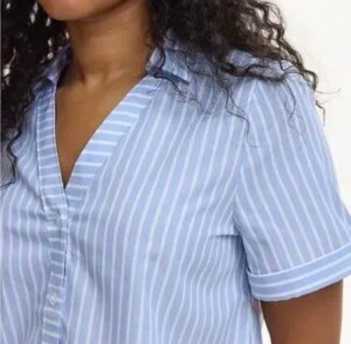 💙 Chemisier : Reitman bleu rayé blanc . Mi hanche M/ femme neuf !