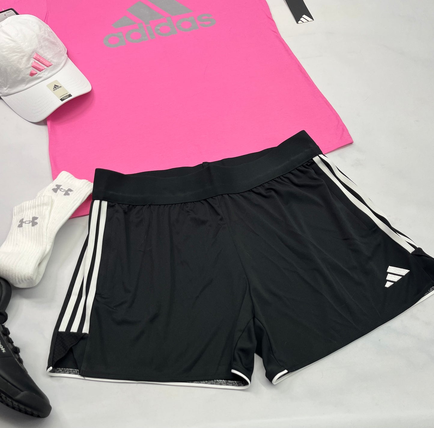 💕 Short : Adidas tissu sport stretch de partout ! Hyper confo . Xl/ femme neuve !