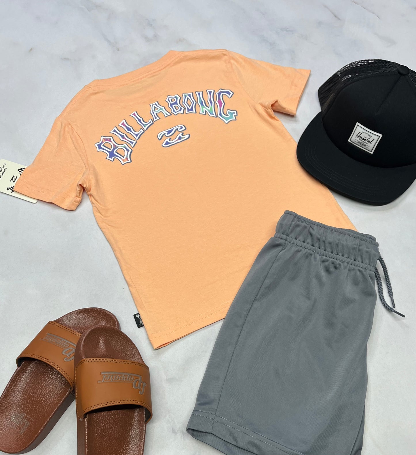 🌵 T-Shirt : Billabong 4 ans garçon neuf ! Beau logo au dos .
