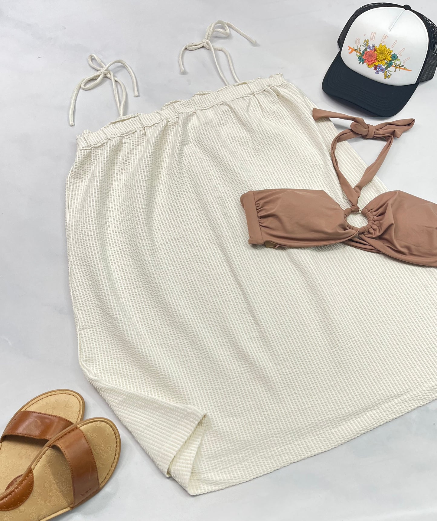 🌴 Robe : cache maillot rayé crème ajustable aux épaules. Stretch de partout . Qualité ++ M/ ample ( peu faire large femme ) neuf !