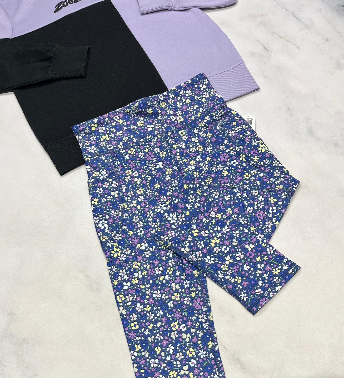 🤩Skinny fleurit : tissu de sport stretch , taille haute avec poches sur les côtés . 14-16 ans ado fille neuf !