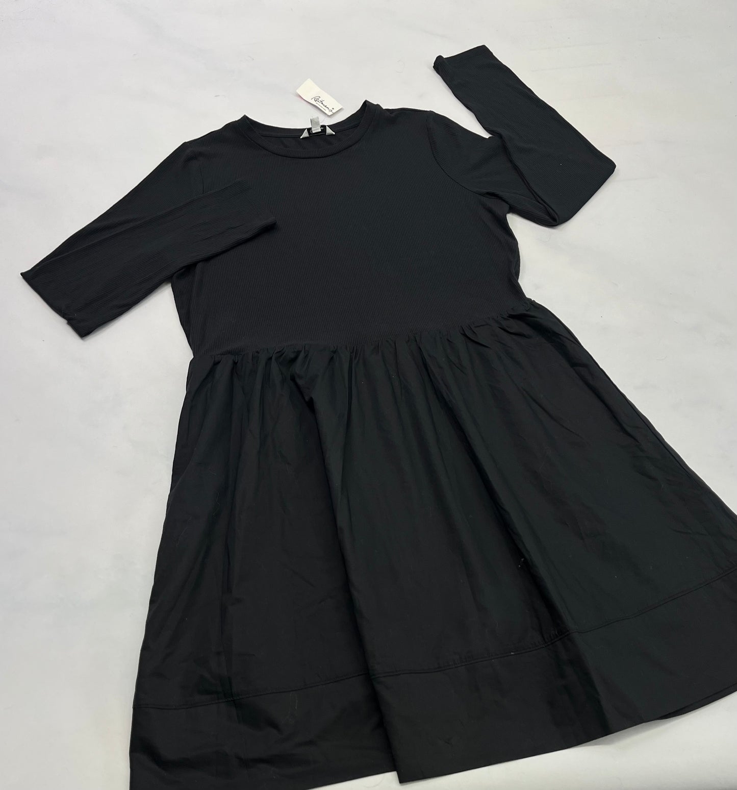 Robe Reitman Noir : Large femme neuve ! Haut rib texturé moulant stretch et le bas ample .