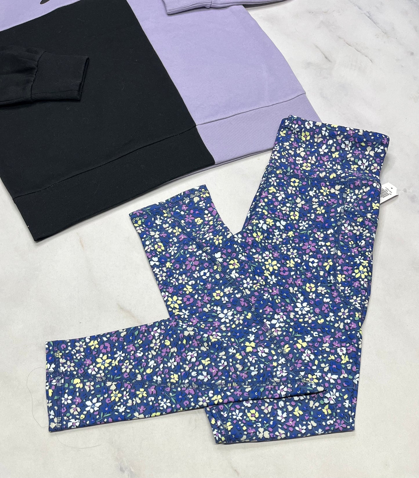 🤩Skinny fleurit : tissu de sport stretch , taille haute avec poches sur les côtés . 14-16 ans ado fille neuf !