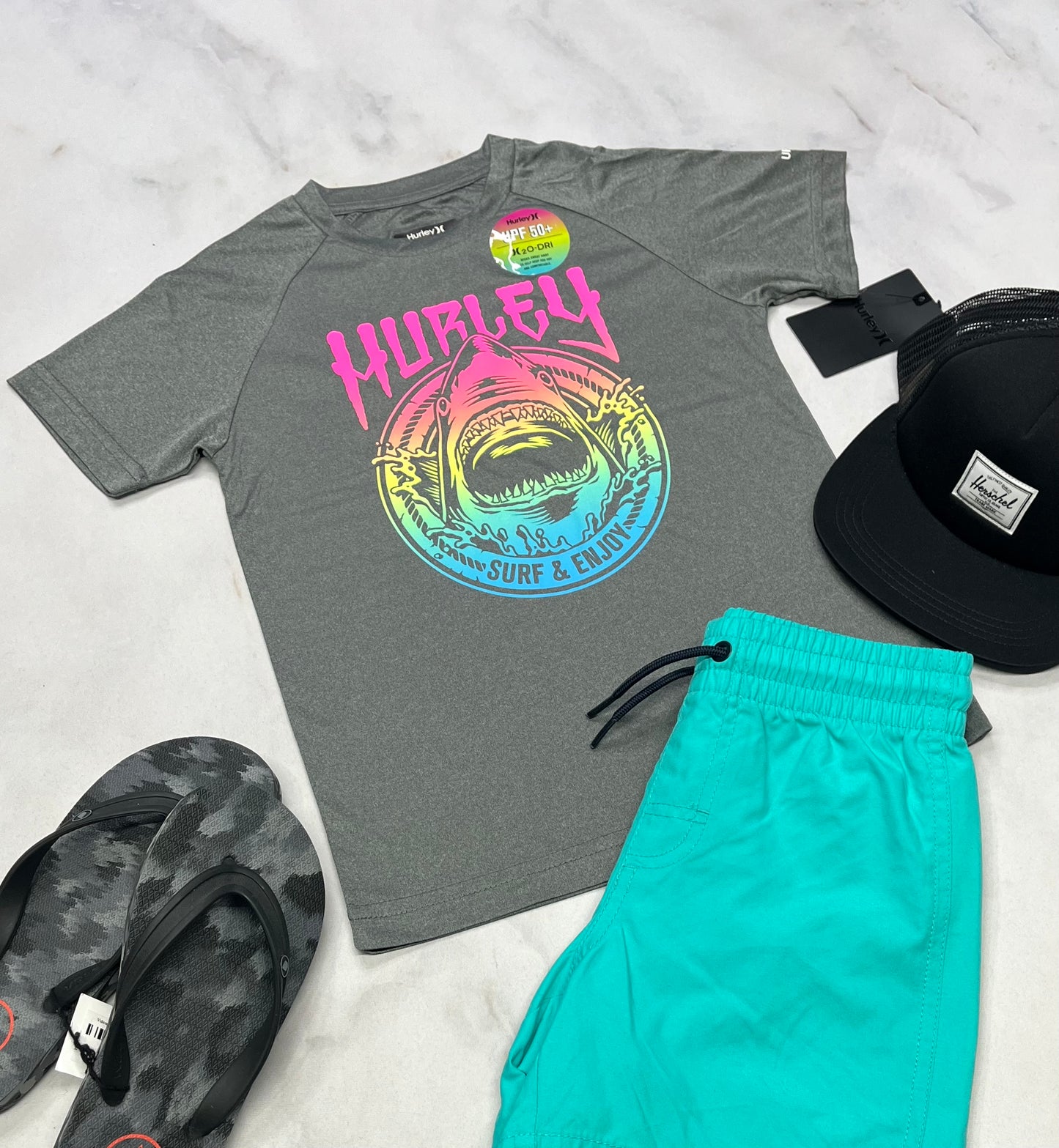 🌴 Manche courte : Hurley en tissu de sport léger . UPF 50. + 6x garçon neuf  !