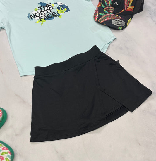 🩵 Jupe : short tissu de sport intégré . Stretch de partout dans tout les sens . 7-8 ans fille neuve !
