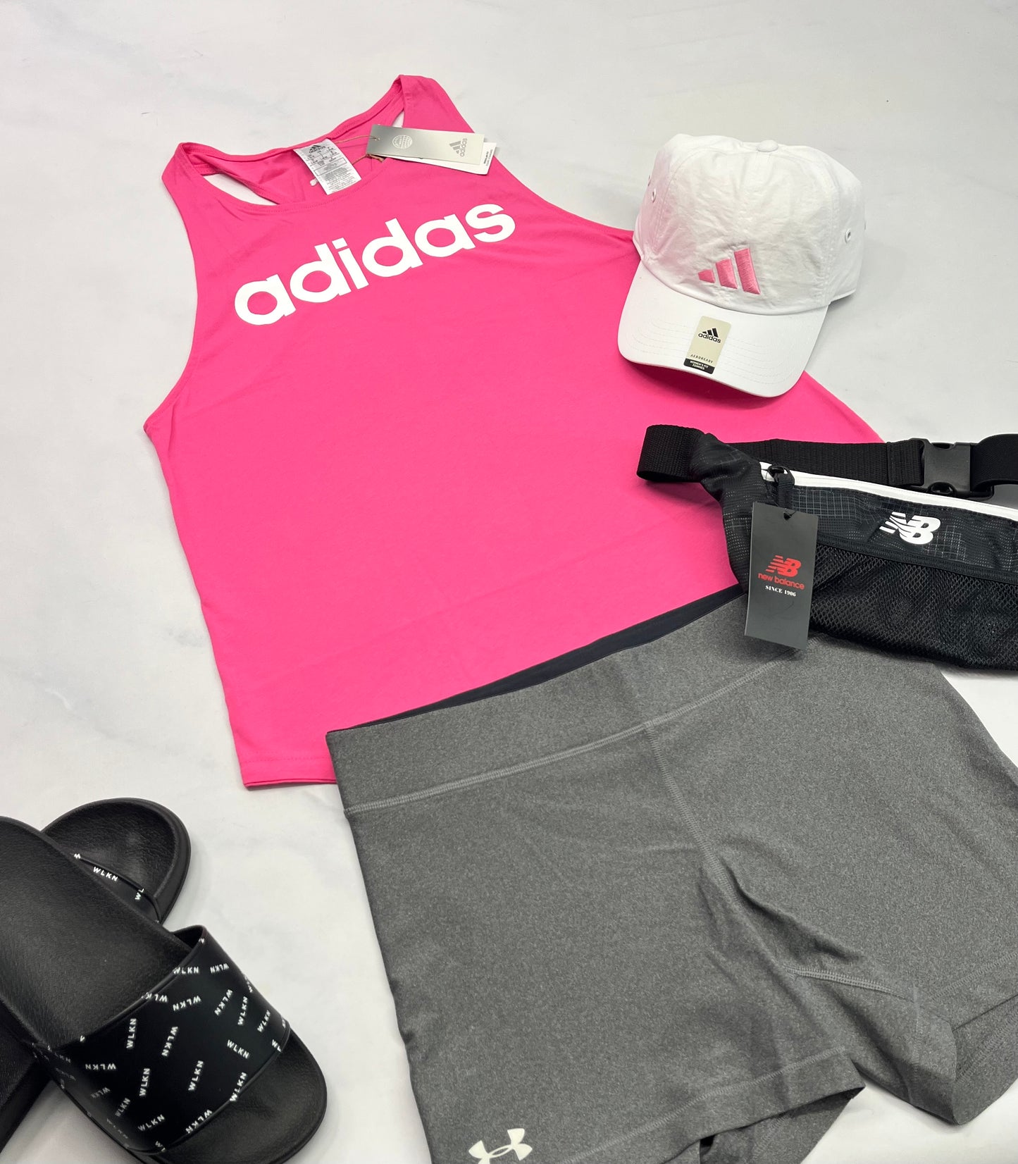 🌴 Camisole : Adidas rose en coton confo . L/ femme neuve.