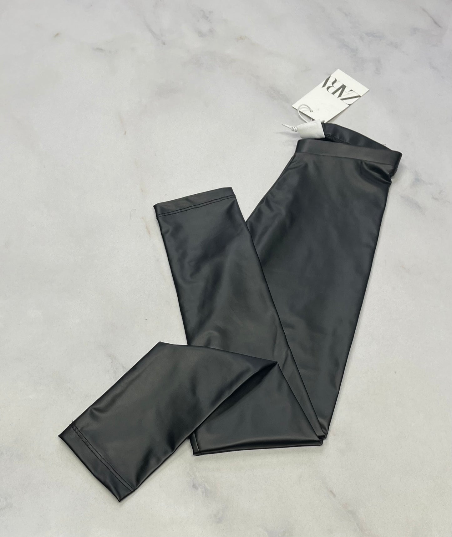 Skinny leg: ZARA look cuir mât noir + 7 ans fille neuf !