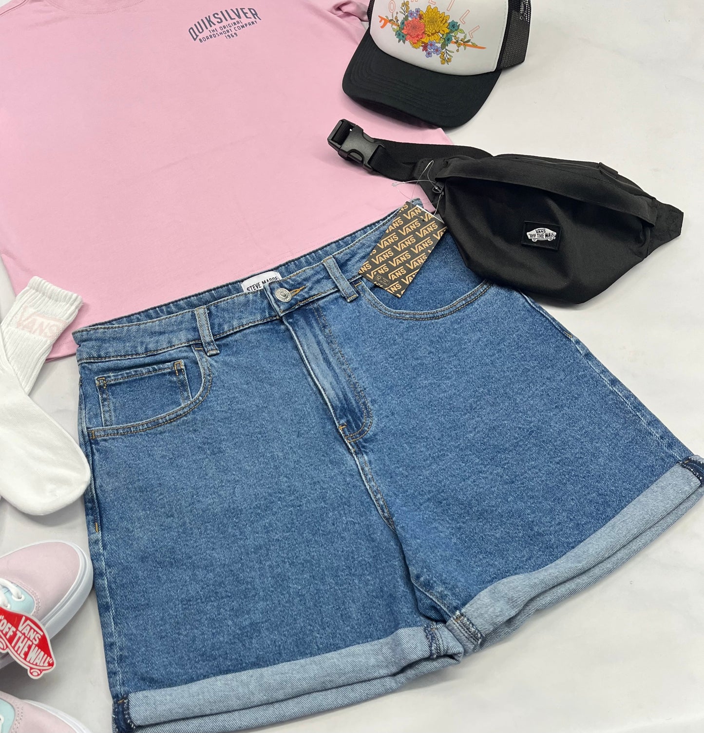 💕 Short : jeans Steve Madden M/ femme neuve ! Taille haute . Superbe .
