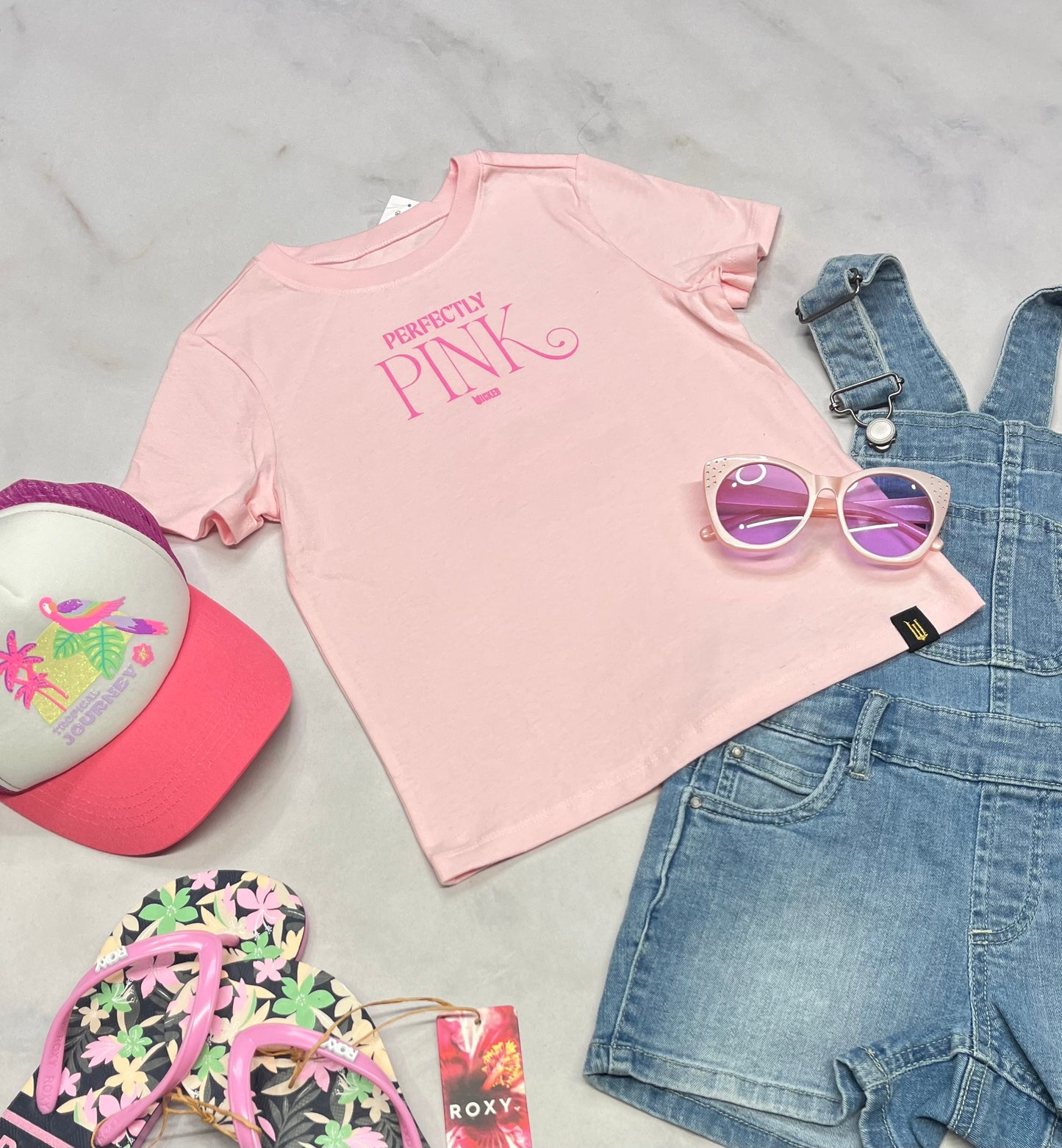 🌸 Manche courte : rose 5 ans fille neuf ! Beau logo au dos .