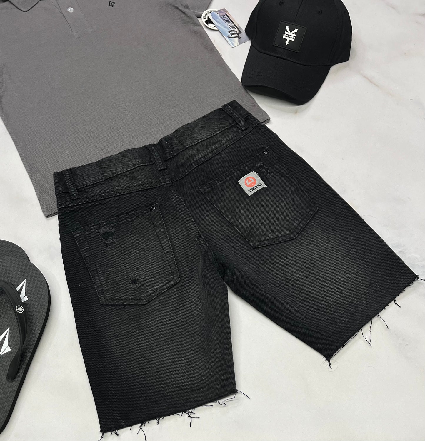 🌴 Bermuda : jeans Amnésia 7-8 et 9-10 ans garçon neuf / ajustable .