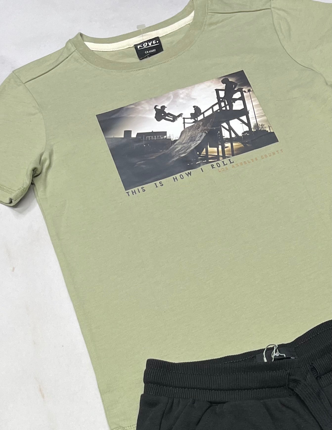 🌿 T-Shirt KOVE : fait 7 ans garçon comme neuf !