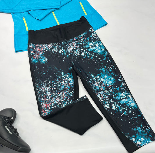 🩵 Capri tissu sport : La Vie en Rose M/ femme comme neuf ! Stretch confo . Le derrière est tout noir .