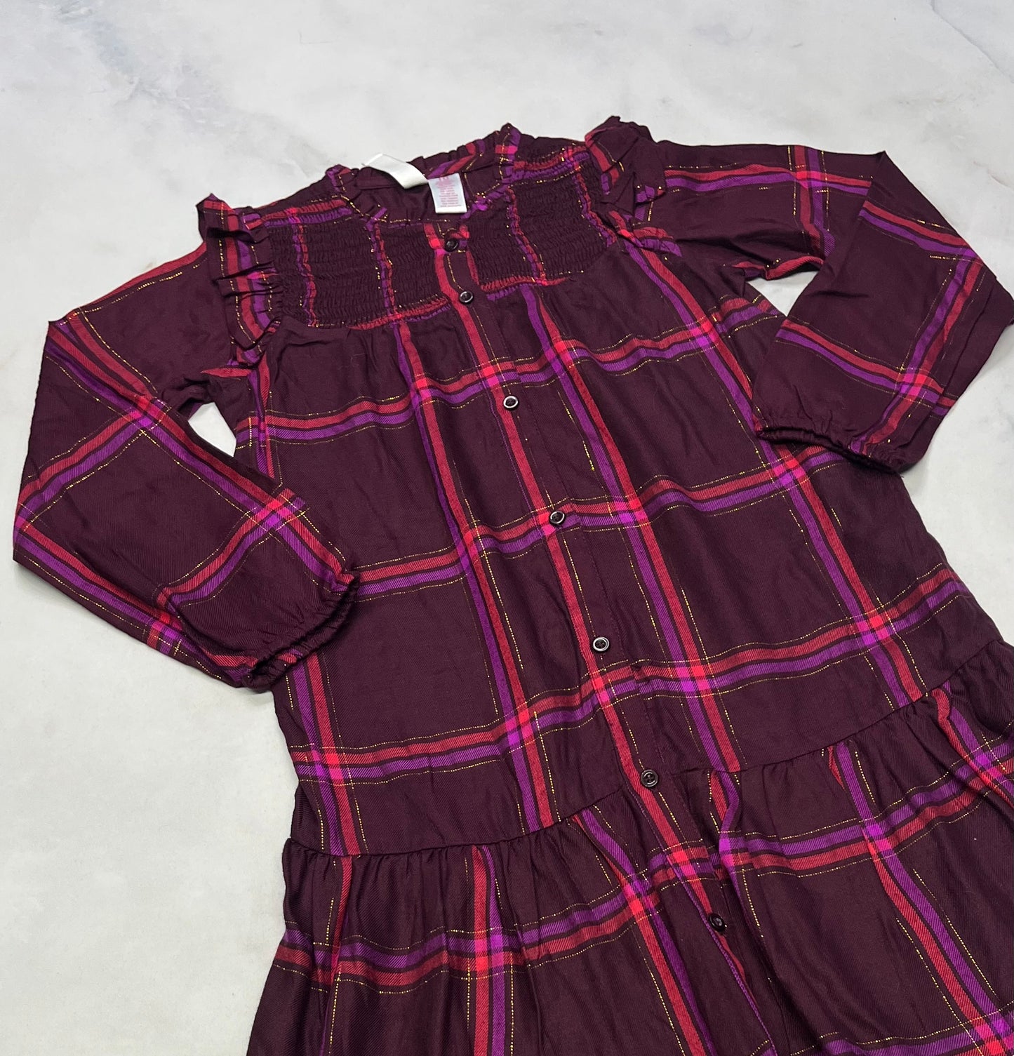 Robe : Bourgogne super confo , fil or  brillant dans le tissu . Superbe . Neuve ! Fait 5-6 et fait 7 ans .