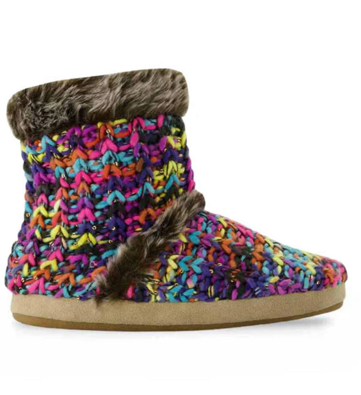 Pantoufle : femme grandeur (7-8)femme . Neuve!