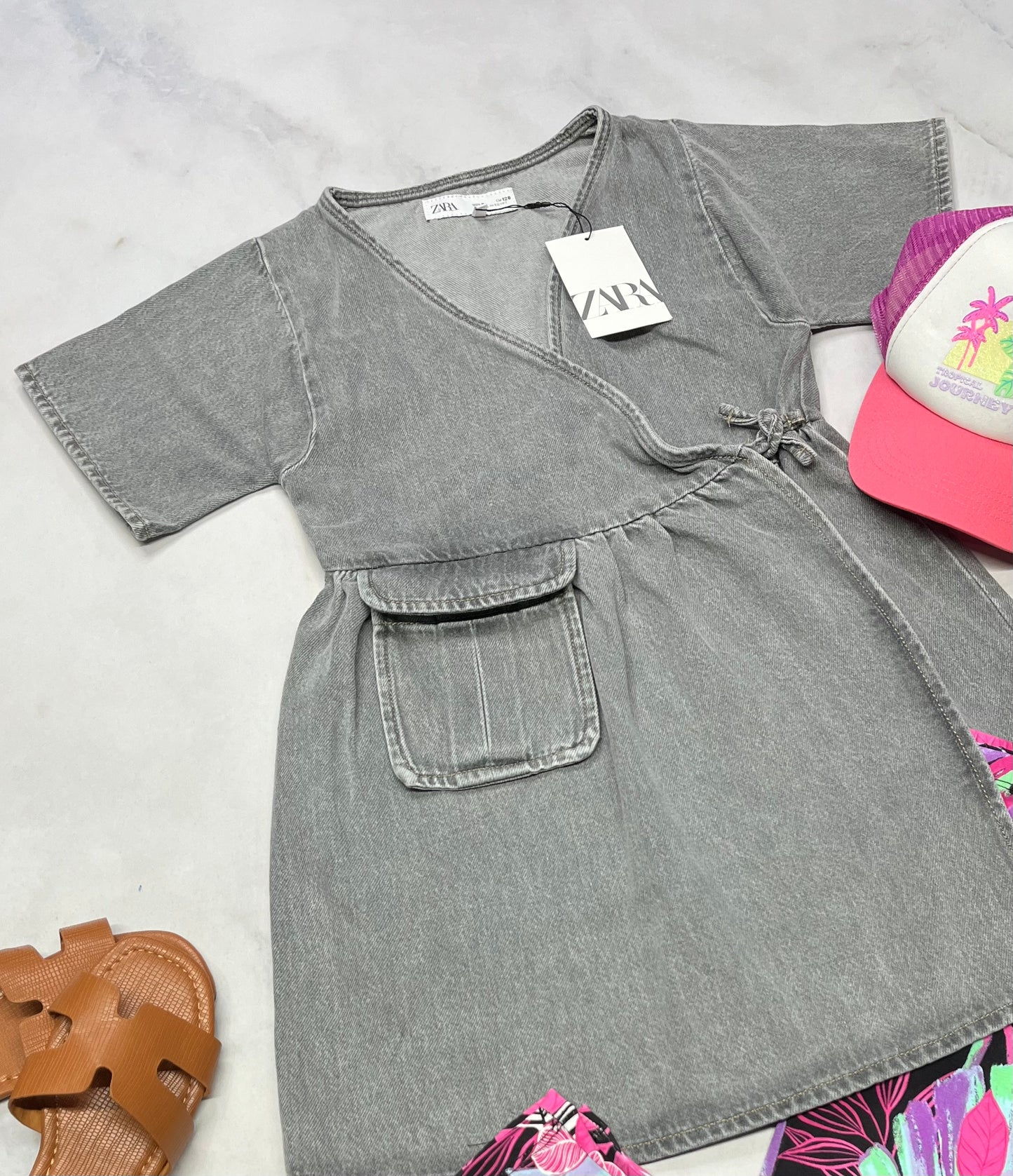 🌷Robe ZARA : en jeans 7-8 ans fille neuve ! Se croise et s’attache au devant de coté .