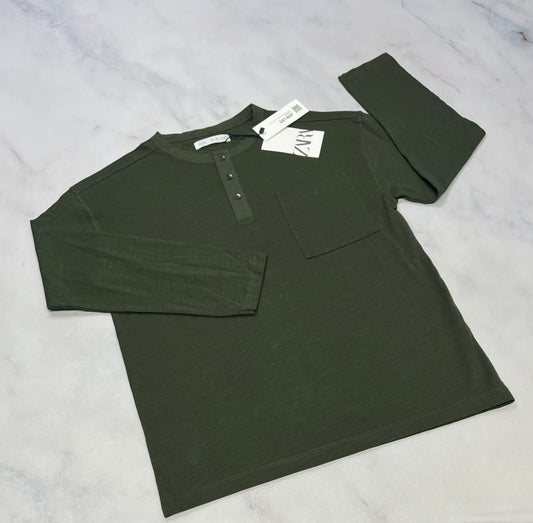 Zara: Manche longue vert (avec 3 boutons ) neuf! 10 ans .