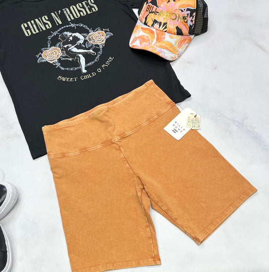 ☀️ Cuissard : Billabong look vieillit . Qualité ++. Fait 10-12 ans confo . fille neuf !