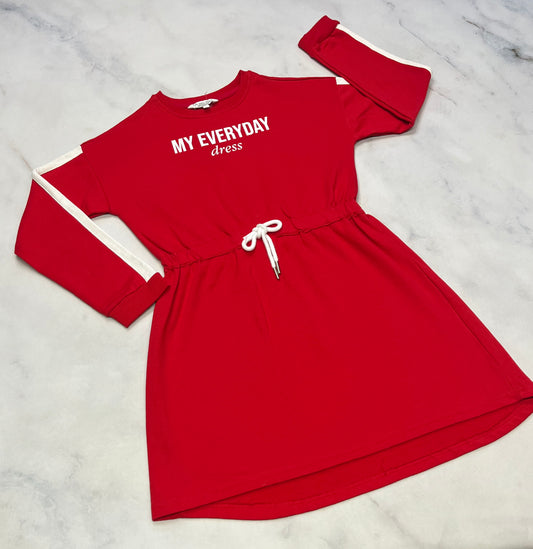 Robe : En ouaté On s’en fout des garçons 10 ans fille neuve . Pas porté.