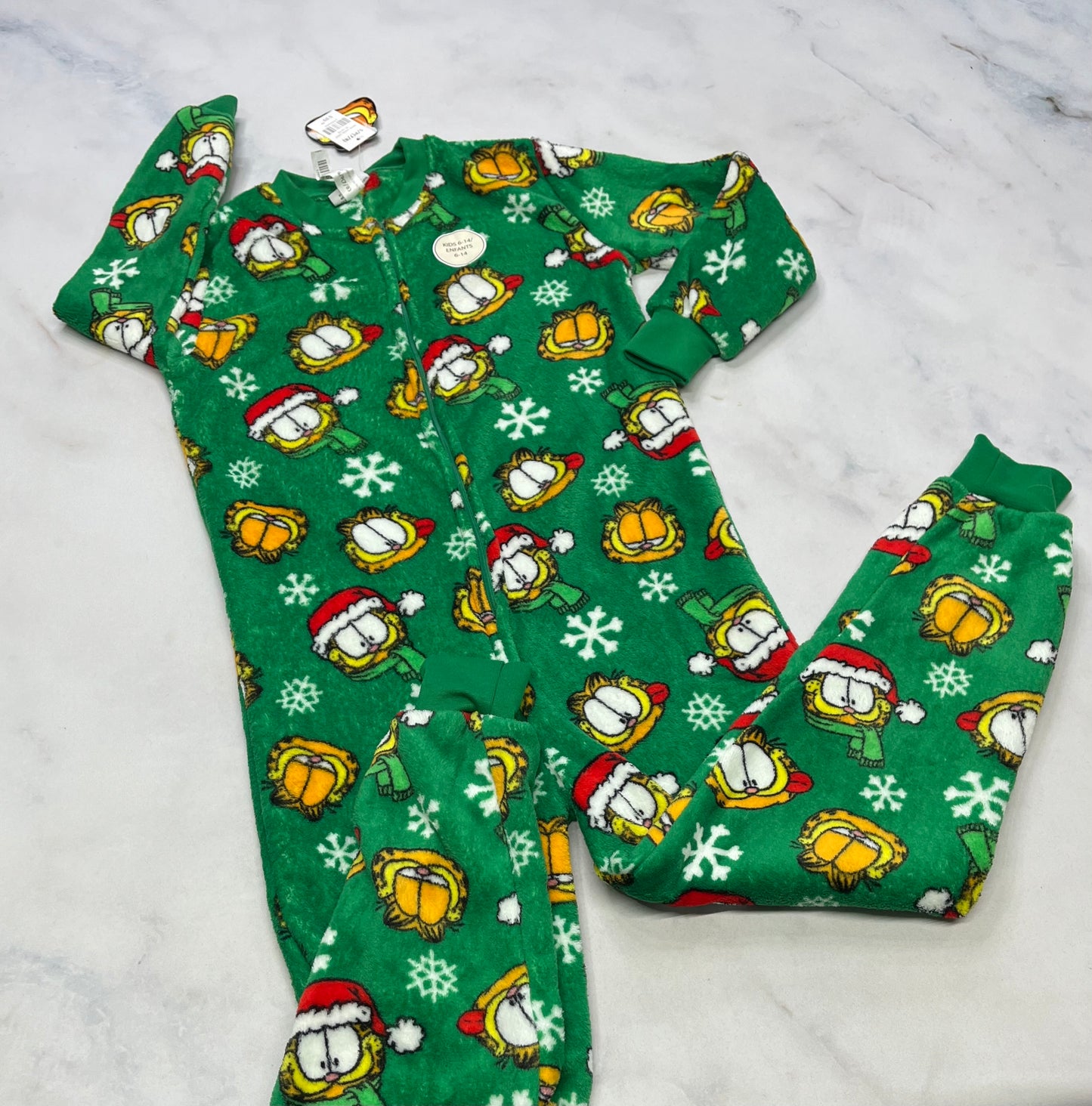 Pyjama neuf: en polar doux chaud 7-8 ans et 10-12 ans .